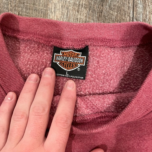 Vintage Harley-Davidson Red Cropped Sweatshirt - Picture 2 of 8